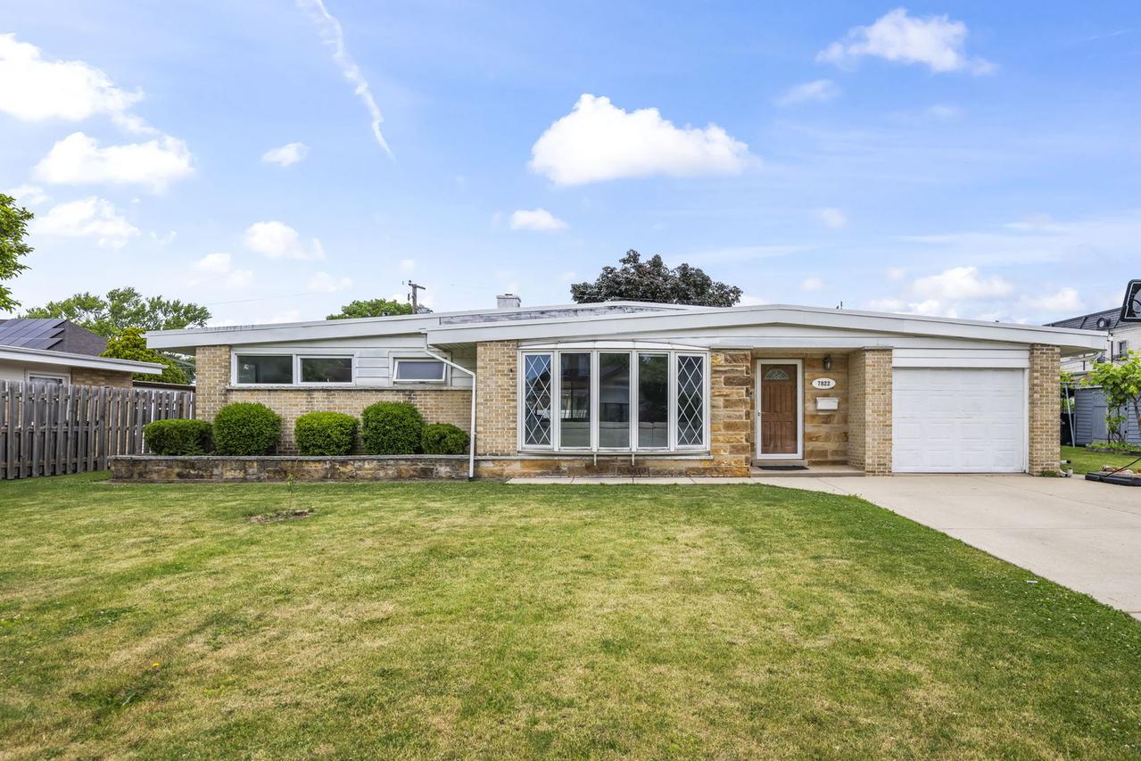 7822 W Carmen Ave., Norridge, IL 60706