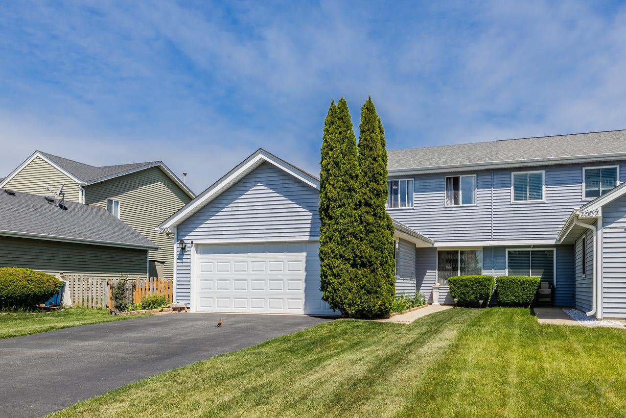 2900 Dorothy Dr., Aurora, IL 60504
