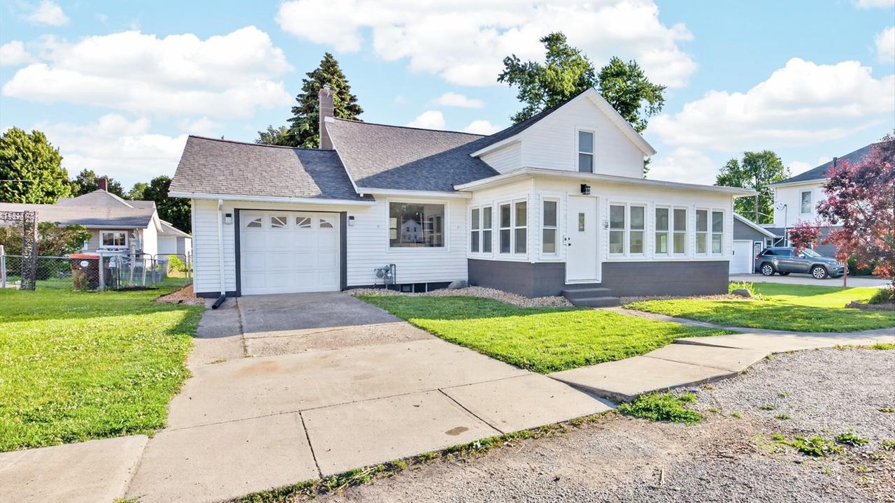 106 W North St., Danvers, IL 61732