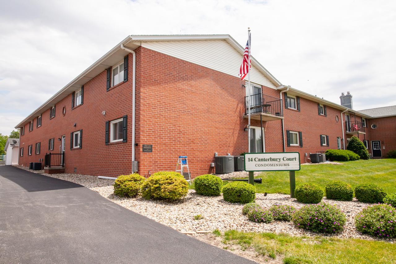 14 Canterbury Ct. #31, Bloomington, IL 61701