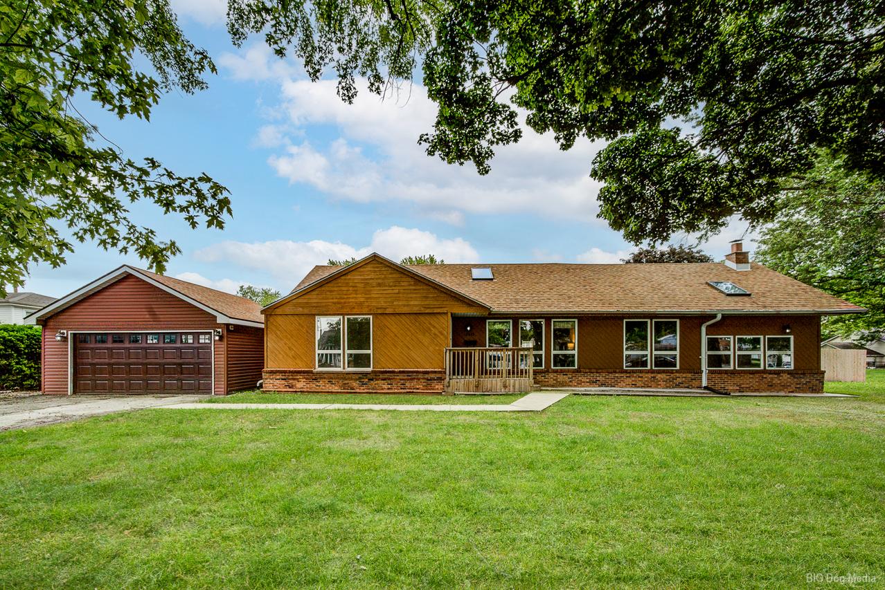 11647 S Tripp Ave., Alsip, IL 60803