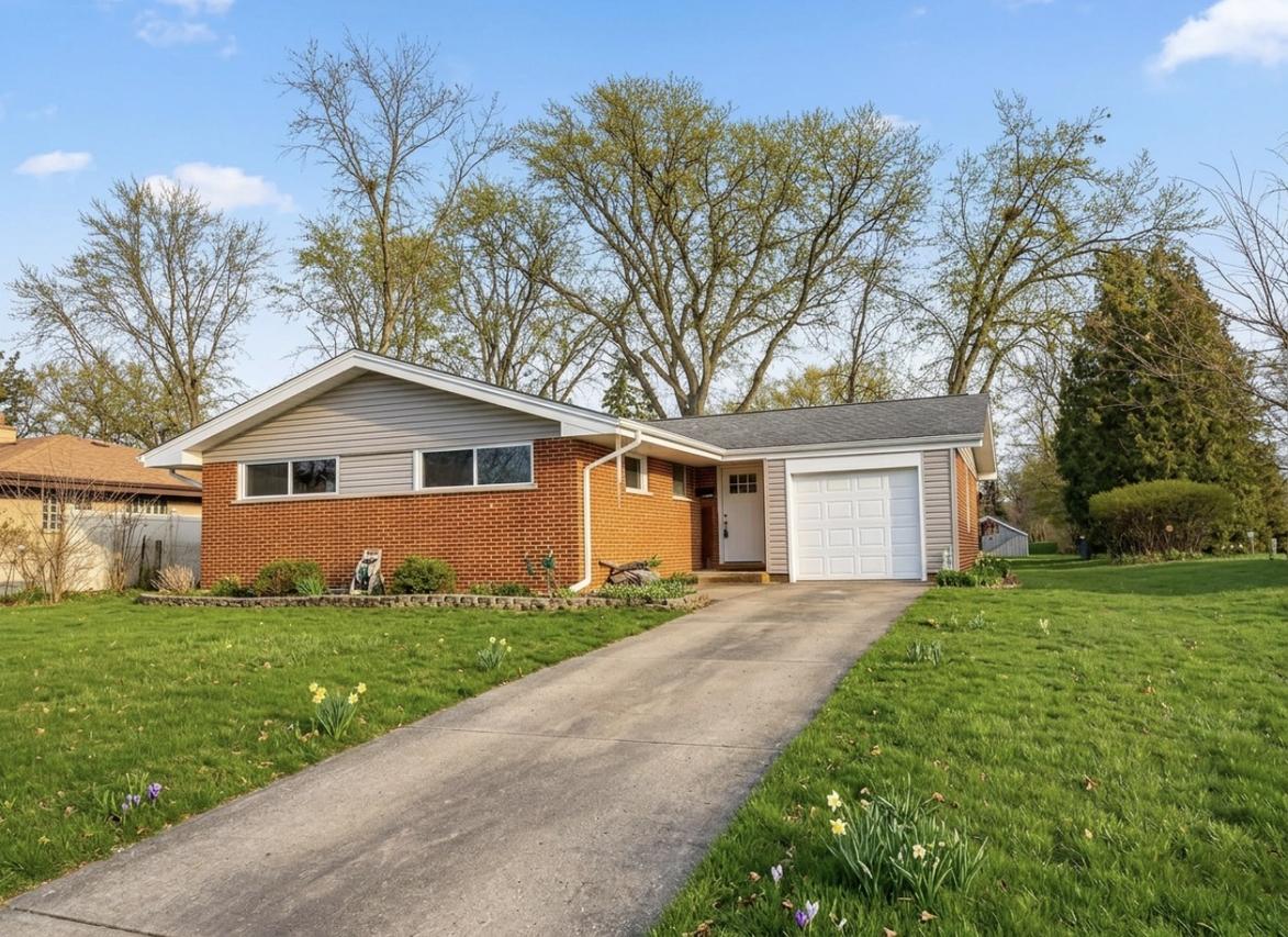 20319 Harding Ave., Olympia Fields, IL 60461