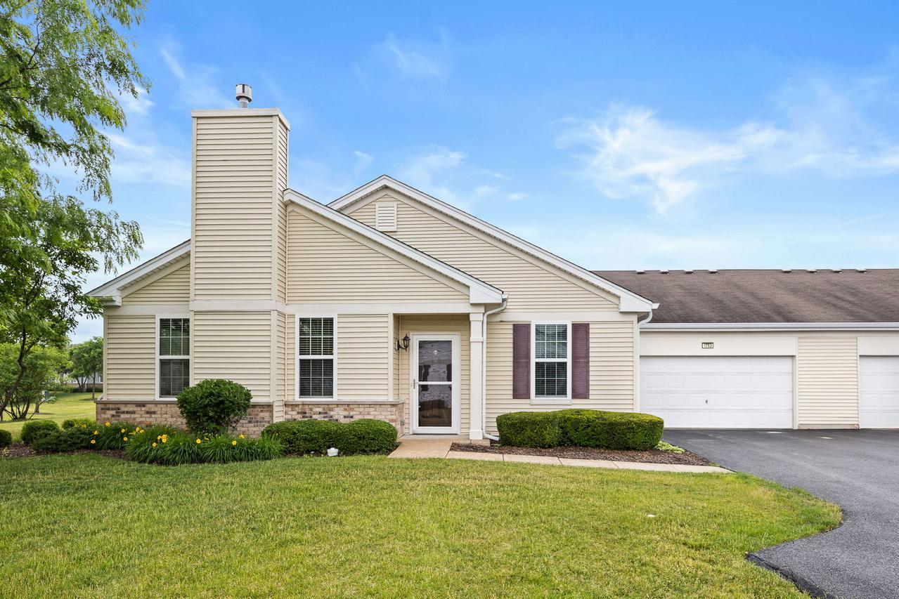 1753 Hannah Ln., Pingree Grove, IL 60140