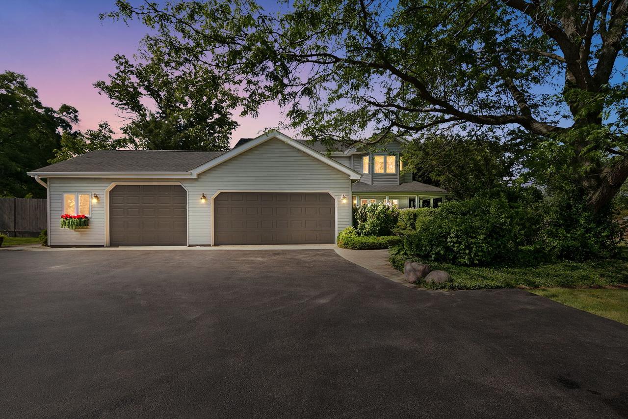 13862 W Adams Rd., Wadsworth, IL 60083
