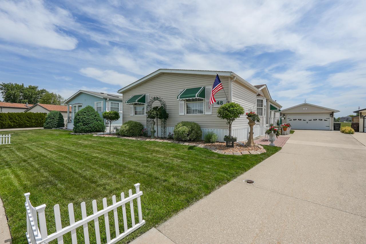 48 Norway Dr., Manteno, IL 60950