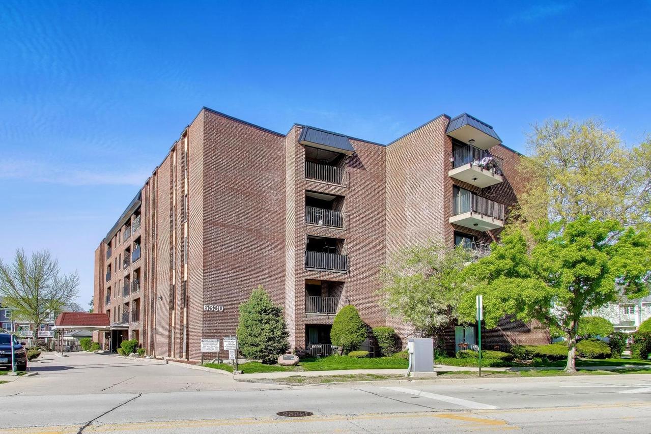 6330 Lincoln Ave. #4G, Morton Grove, IL 60053