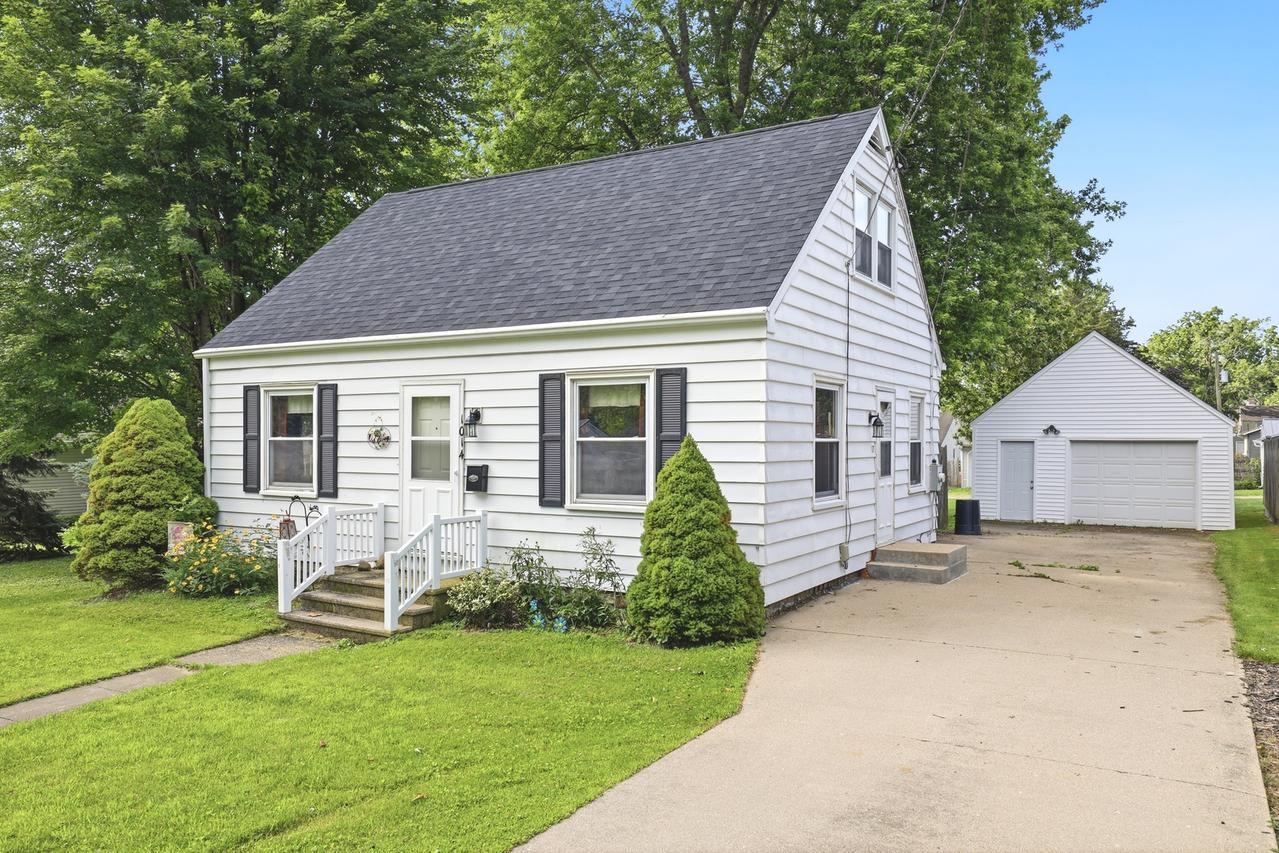 1014 Steinman St., Dixon, IL 61021