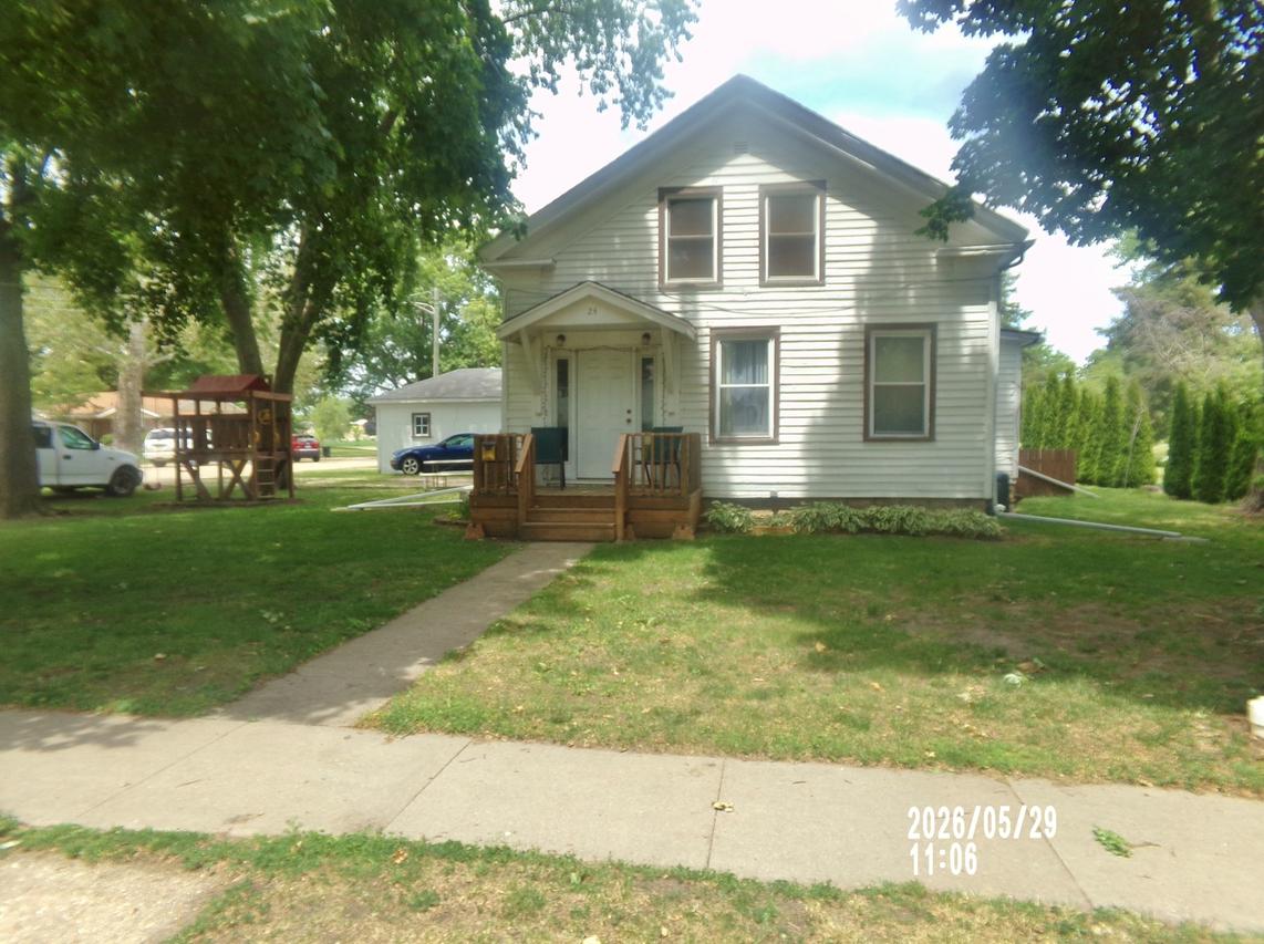 24 W Division St., Amboy, IL 61310