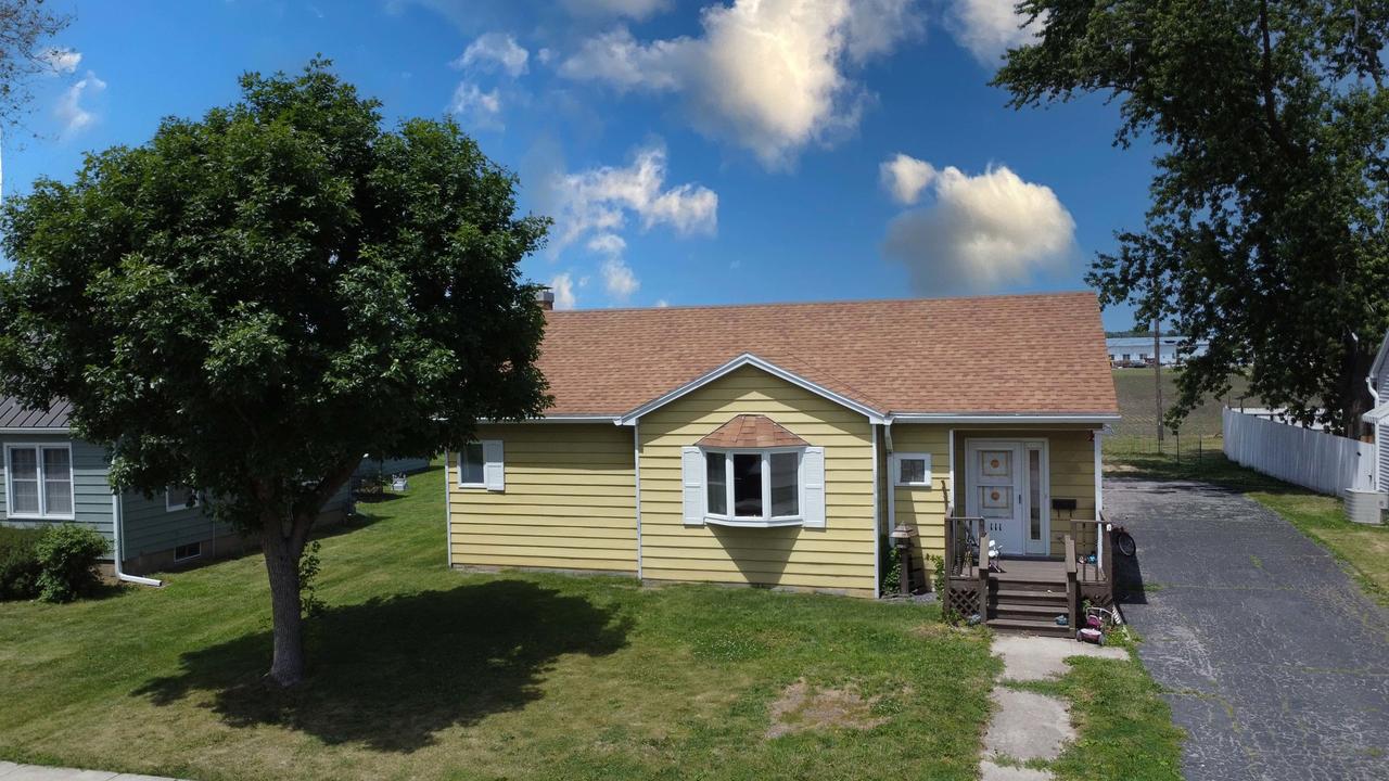 111 W Mckinley Ave., Milford, IL 60953