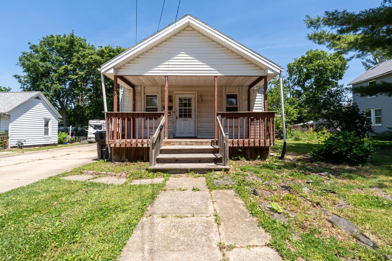 306 E Sycamore St., Normal, IL 61761