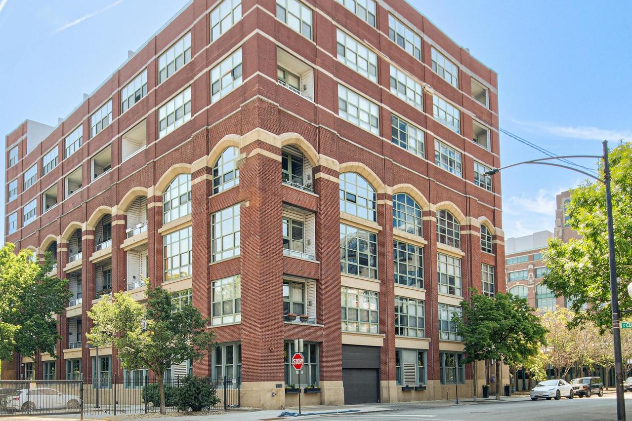 2001 S Calumet Ave. #711, Chicago, IL 60616