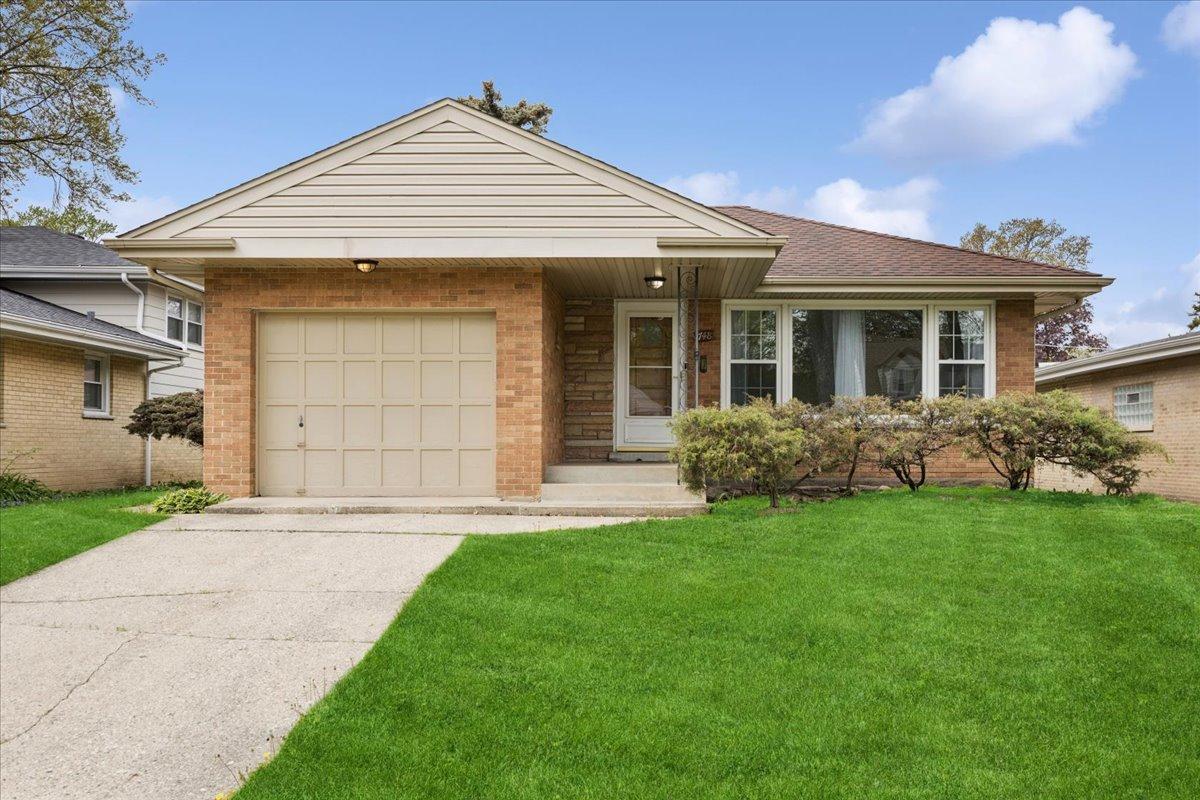 748 N Rohde Ave., Hillside, IL 60162