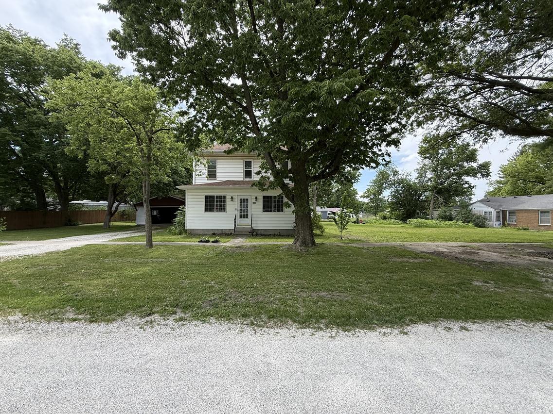 221 N Crossley St., Melvin, IL 60952