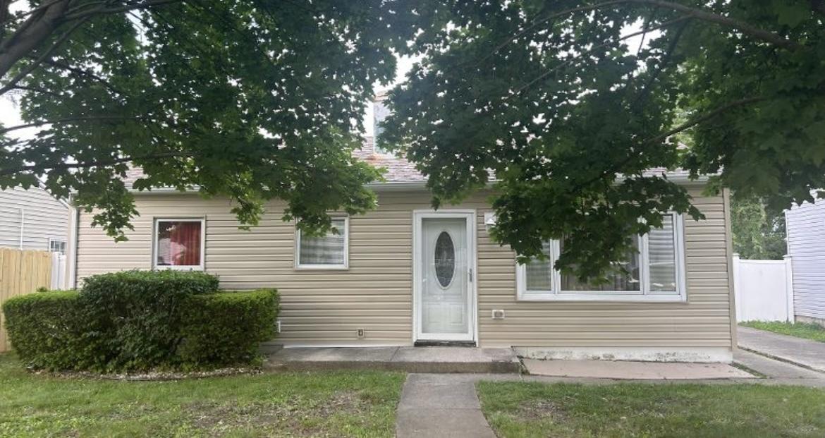 3313 Fairview Ave., South Chicago Heights, IL 60411