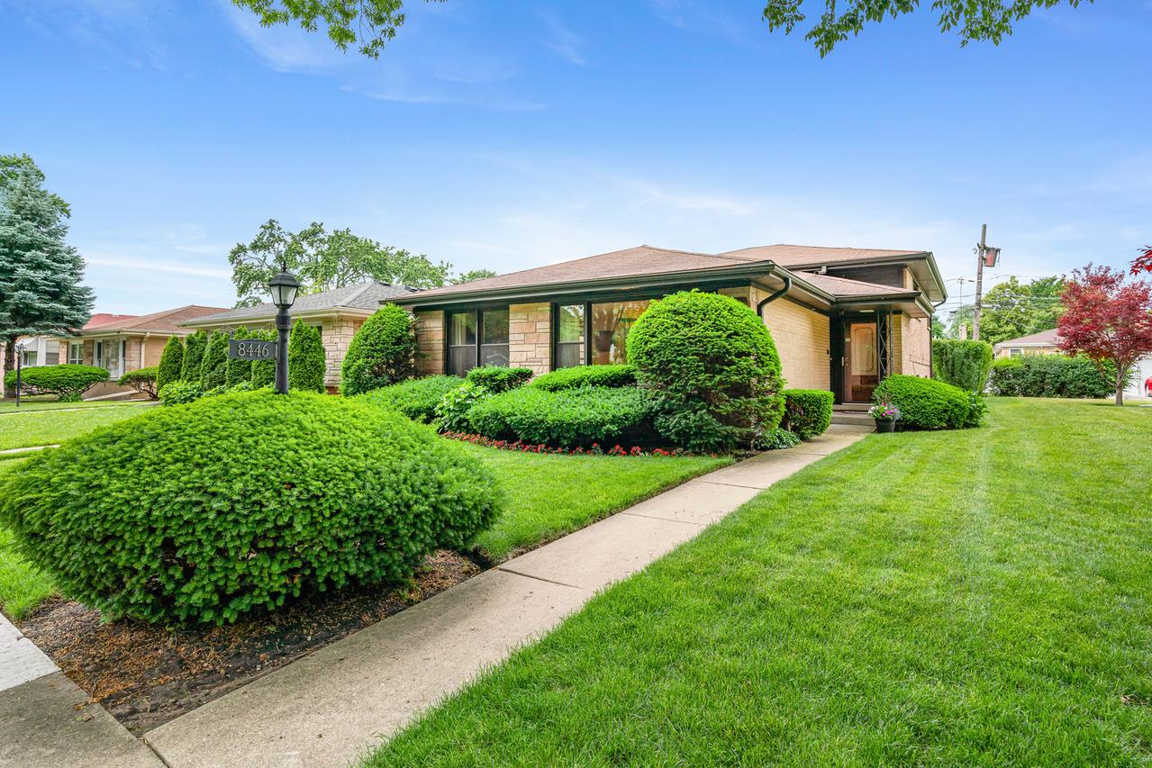 8446 Avers Ave., Skokie, IL 60076