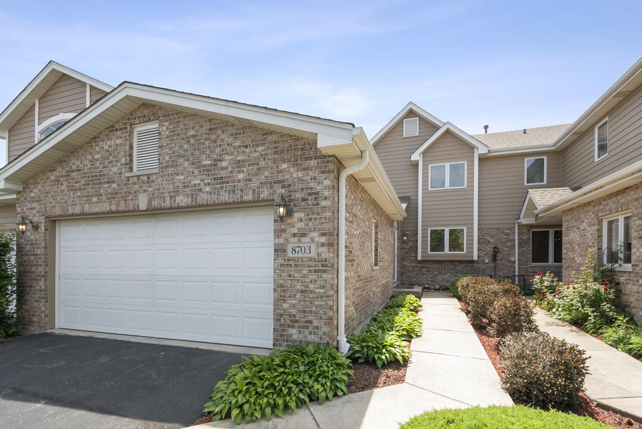 8703 Cashel Ln., Tinley Park, IL 60487