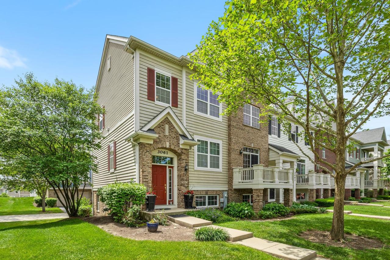 3061 Hughsdale St., Elgin, IL 60124