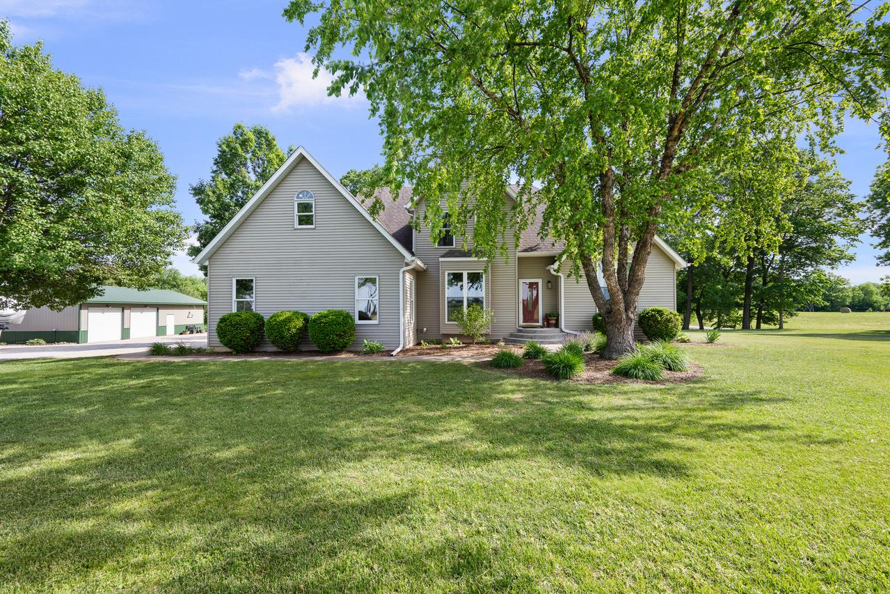 23720 101st Ave., Port Byron, IL 61275