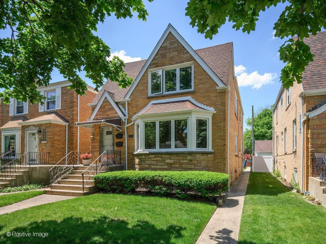 6038 N Austin Ave., Chicago, IL 60646