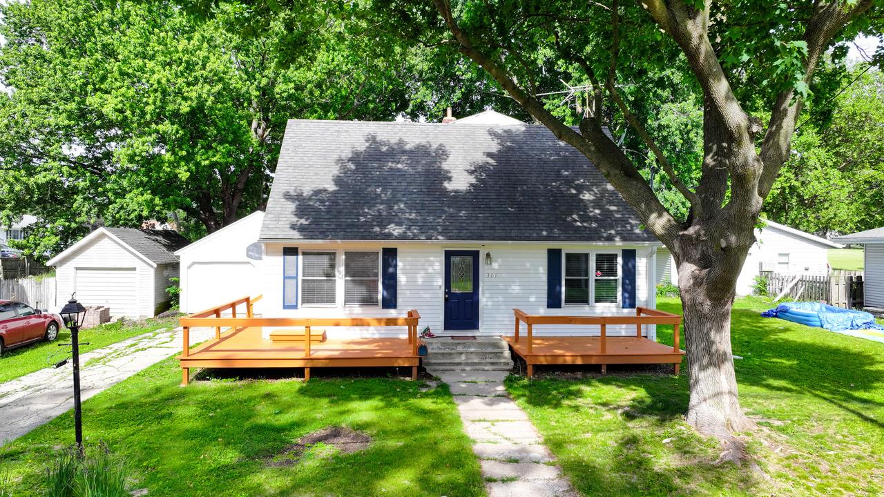 301 Ash Ave., Morrison, IL 61270