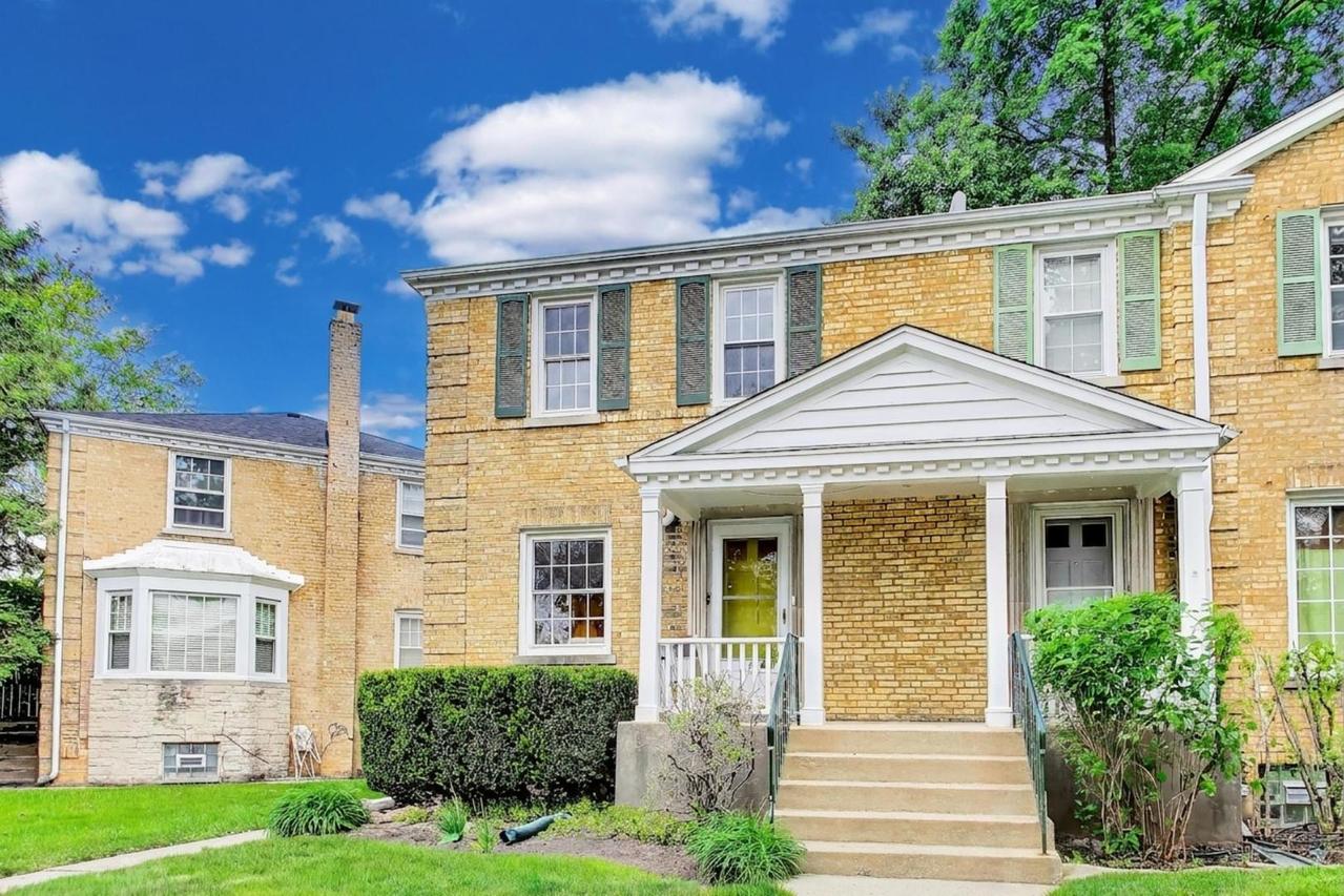 6436 N Oketo Ave., Chicago, IL 60631