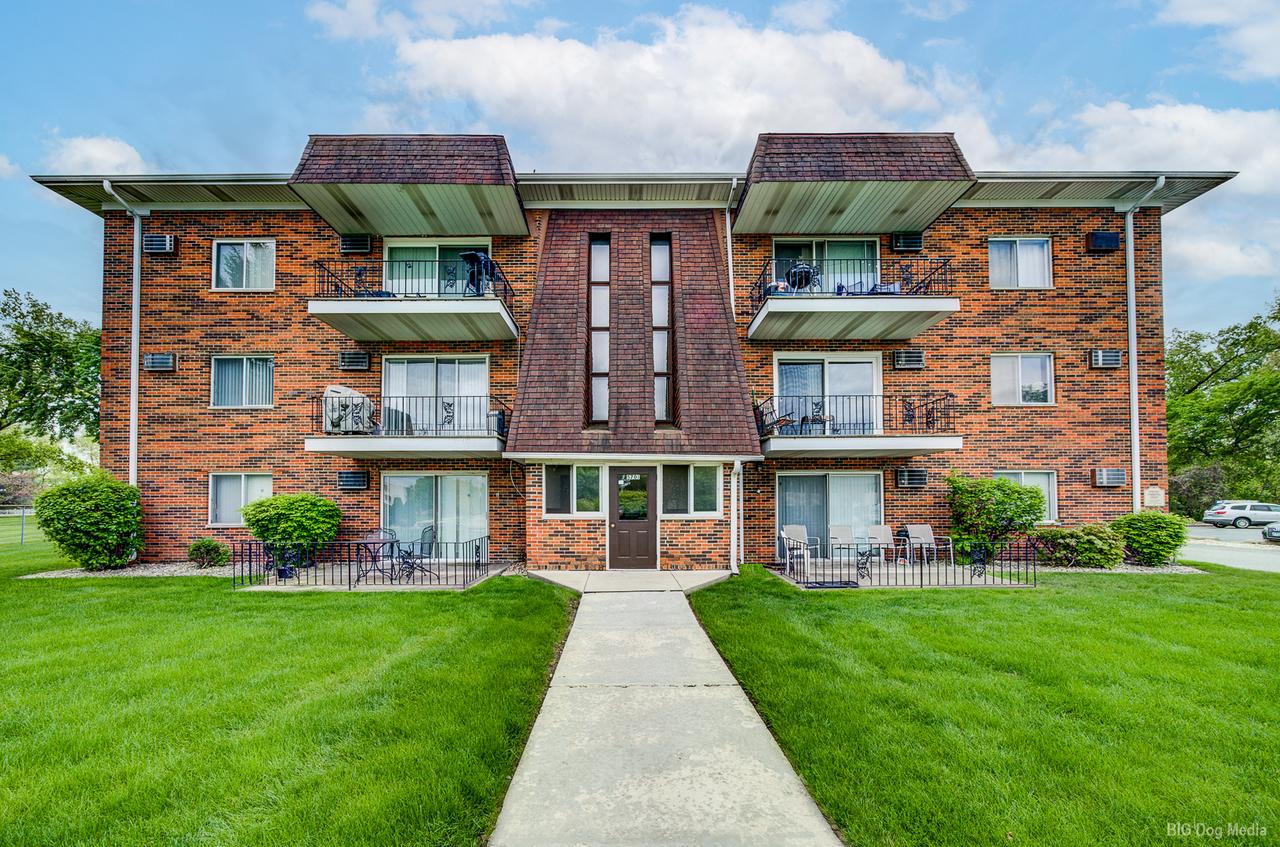 5701 129th St. #2D, Crestwood, IL 60418