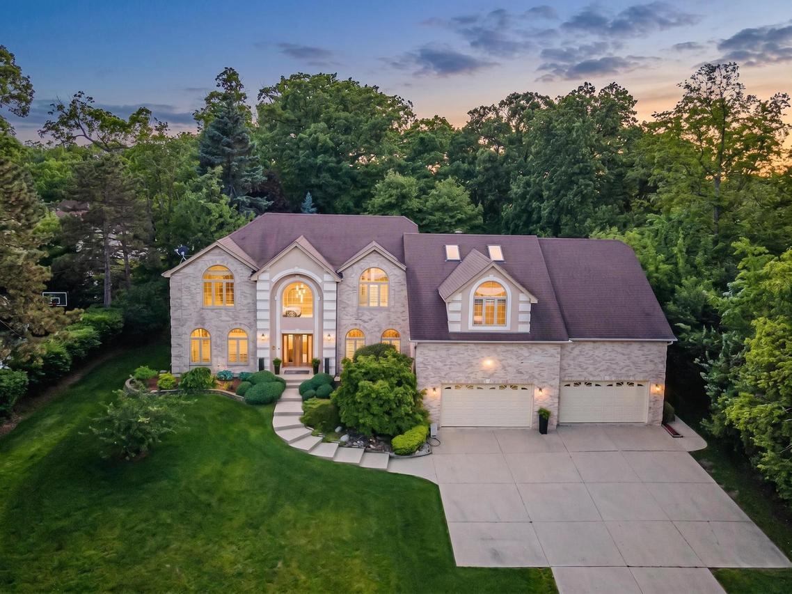 902 Doral Dr., Bartlett, IL 60103