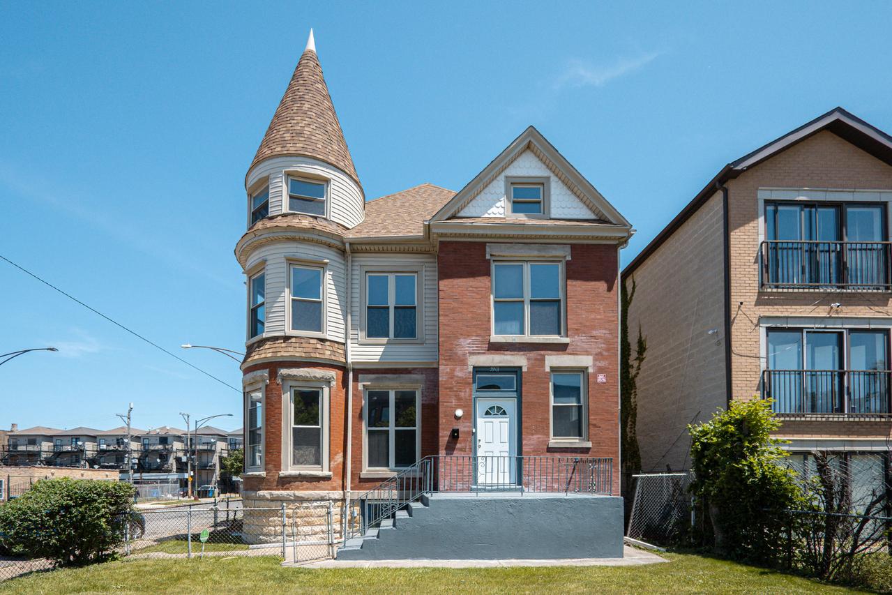 5901 S Indiana Ave., Chicago, IL 60637