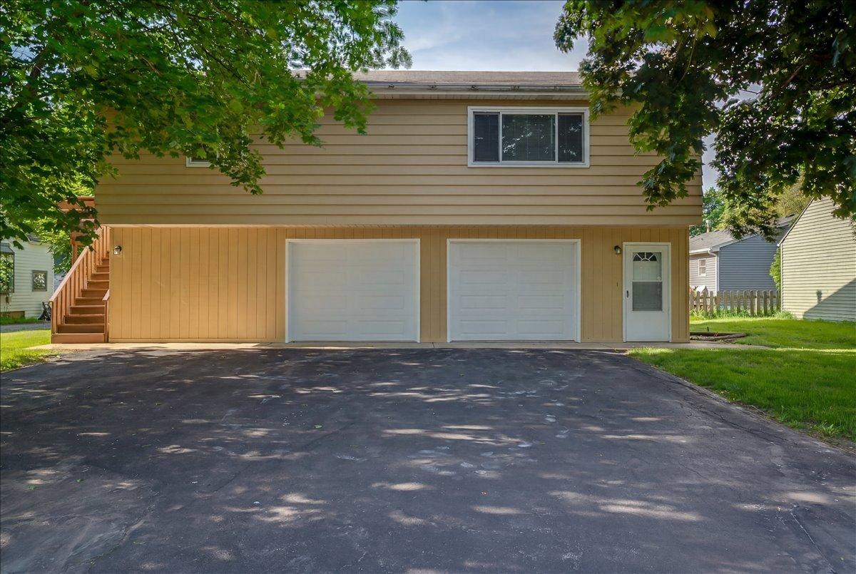 612 Church St., Batavia, IL 60510