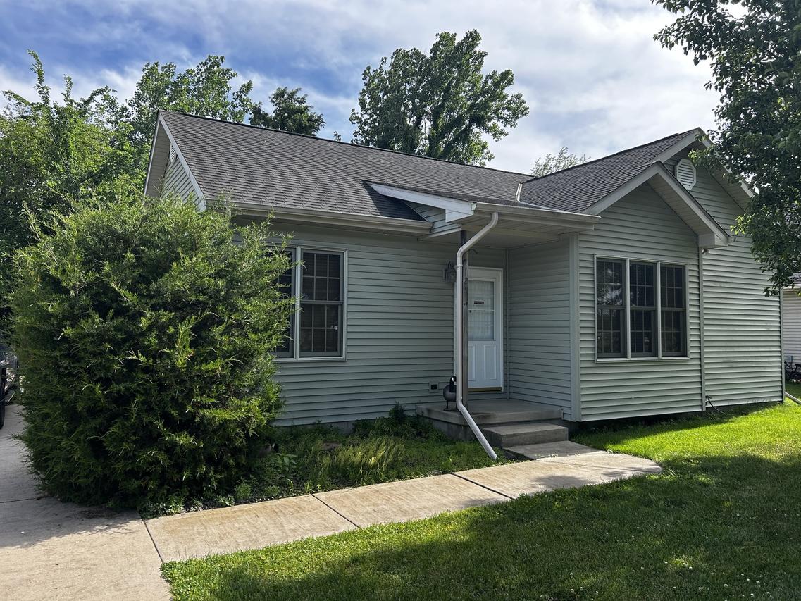 125 W 1st St., Braidwood, IL 60408