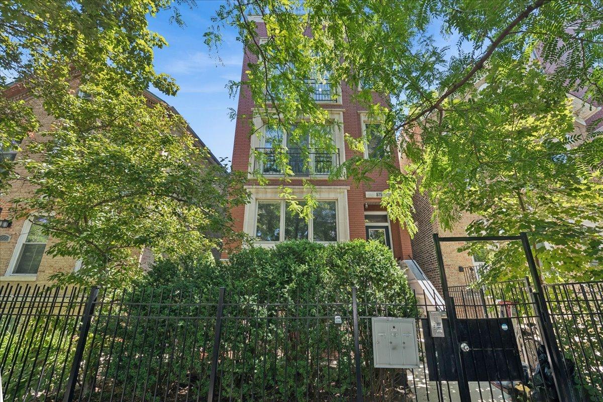 875 N Paulina St. #3, Chicago, IL 60622