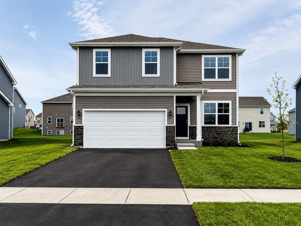 992 Sapphire Ln., Montgomery, IL 60538