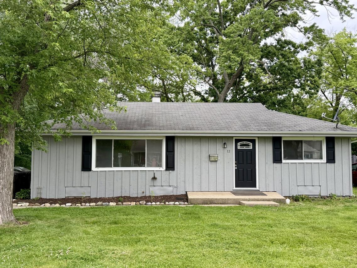 12 Johnathan Rd., Lake Zurich, IL 60047