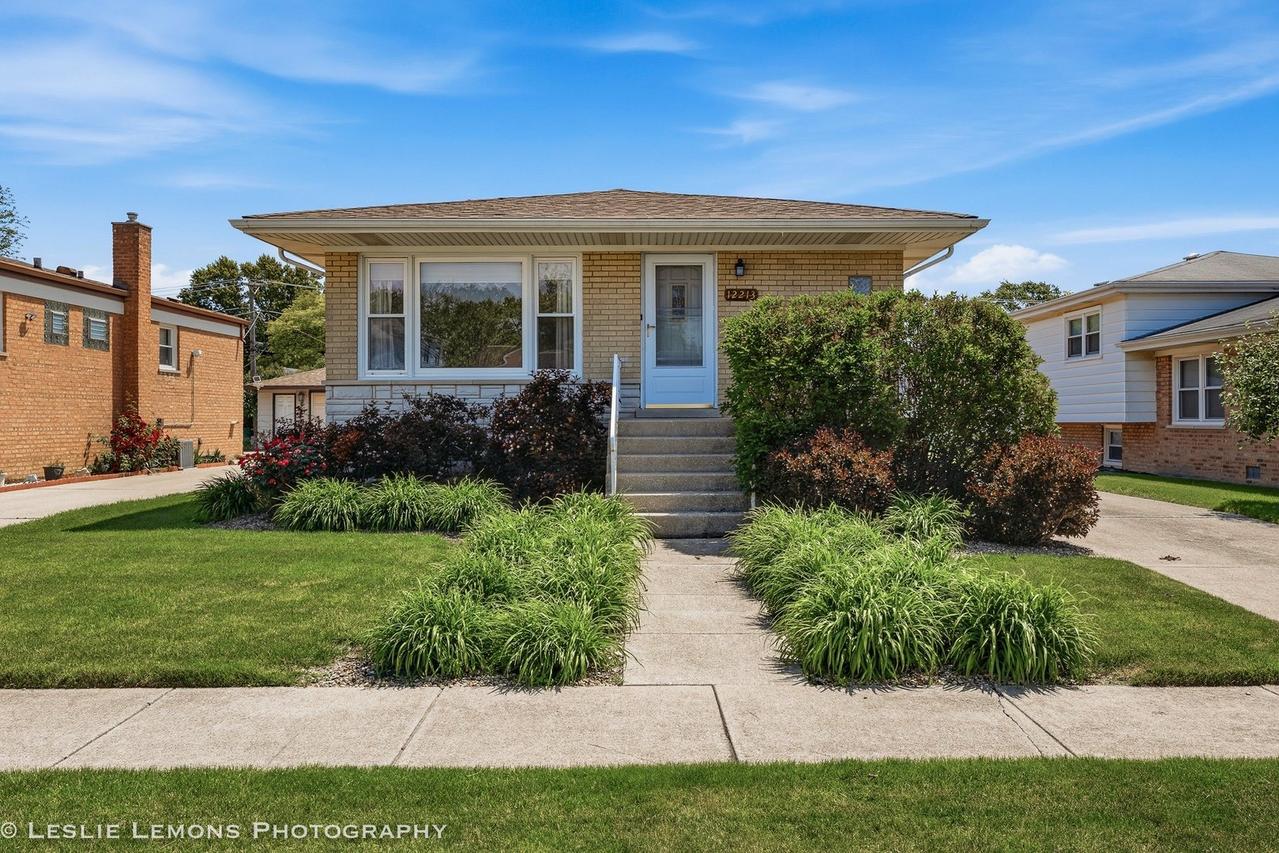 12213 S Hamlin Ave., Alsip, IL 60803