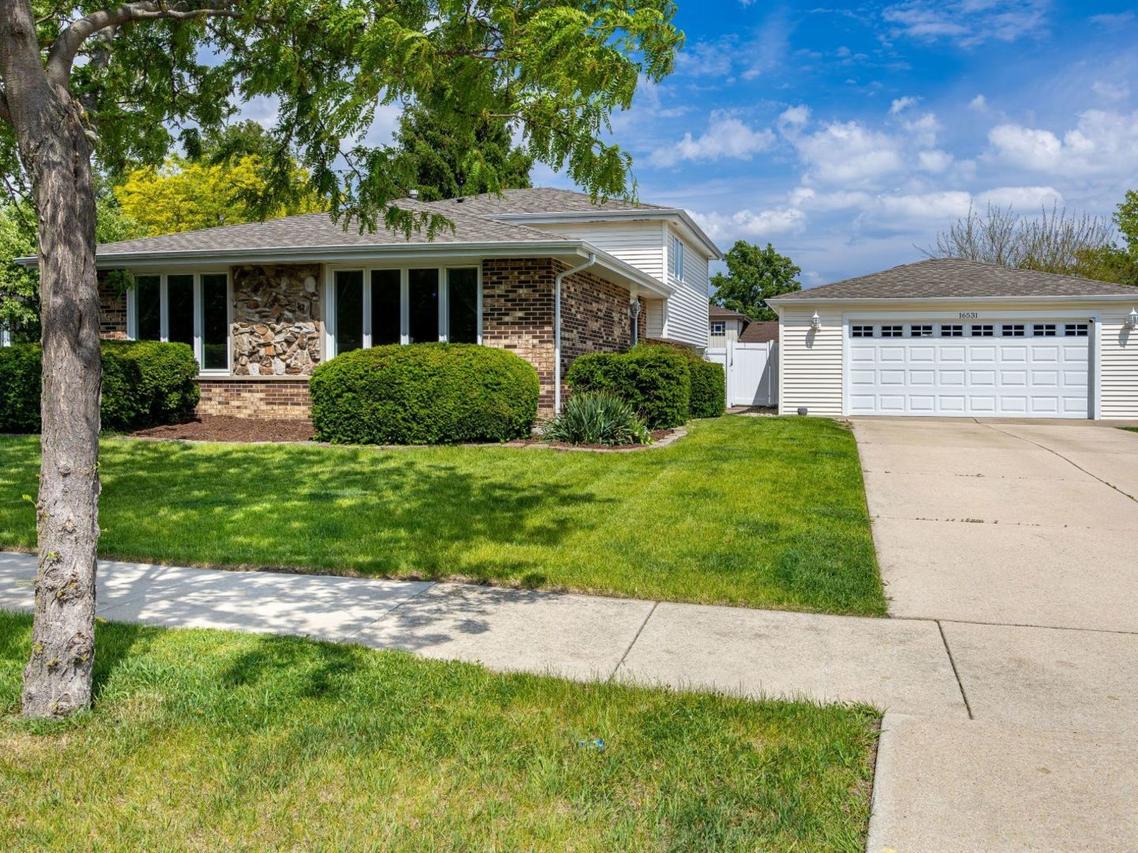 16531 Cranberry Ct., Tinley Park, IL 60487