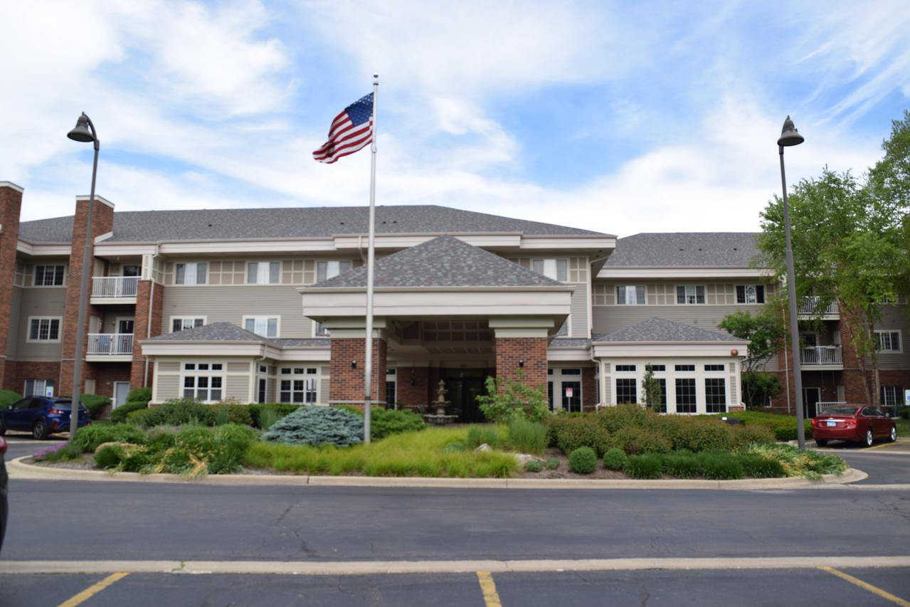 801 N Mclean Blvd. #258, Elgin, IL 60123