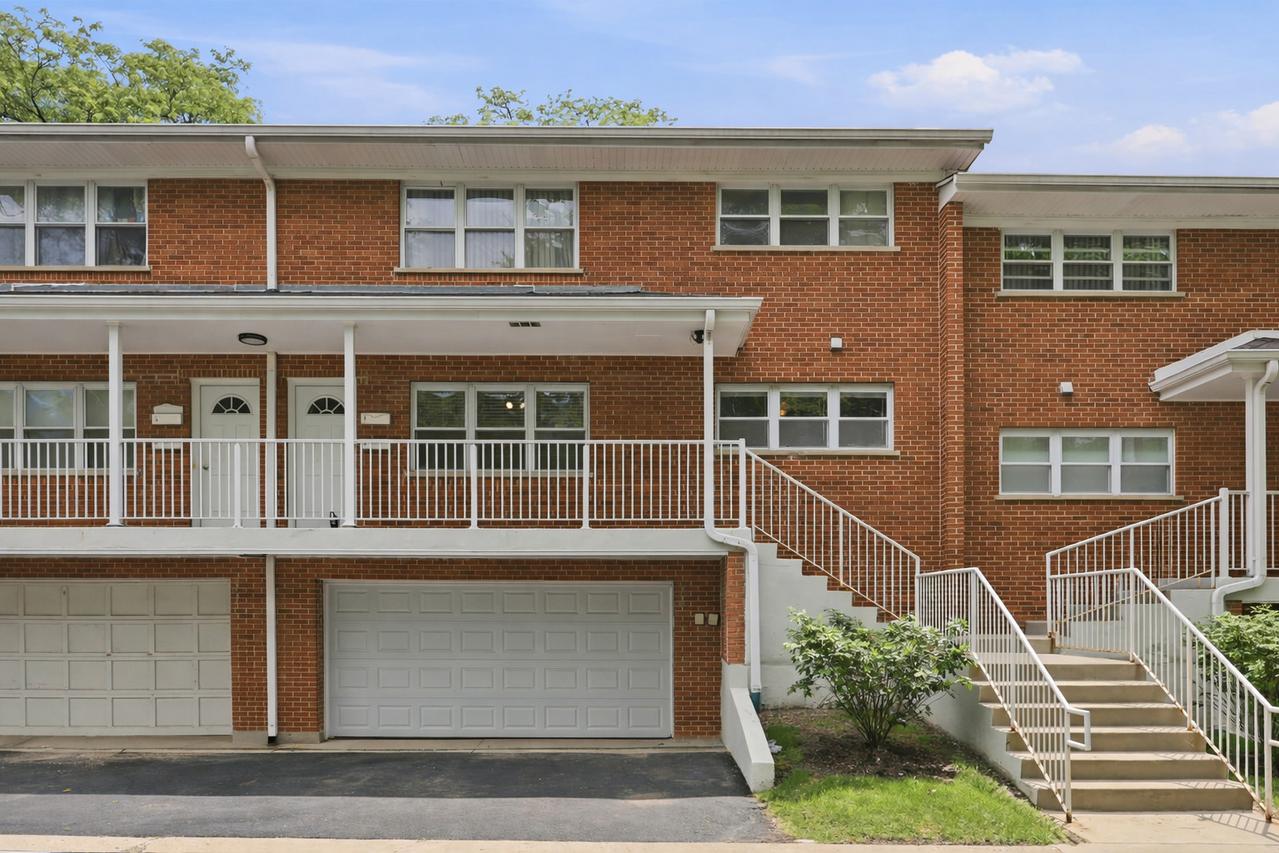 167 E Palatine Rd. #K, Palatine, IL 60067