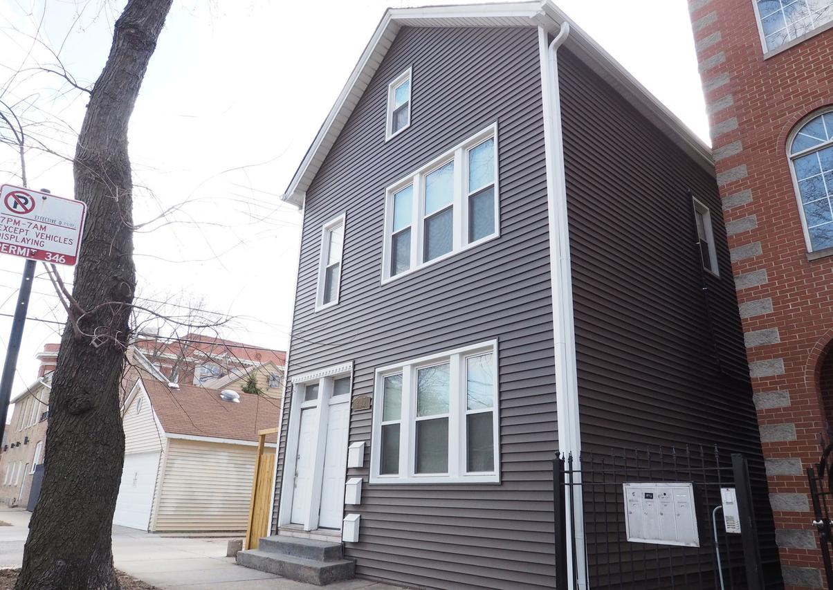 2115 W Wellington Ave., Chicago, IL 60618