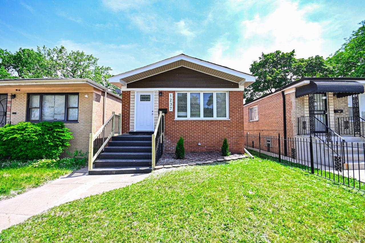1237 E 95th St., Chicago, IL 60628