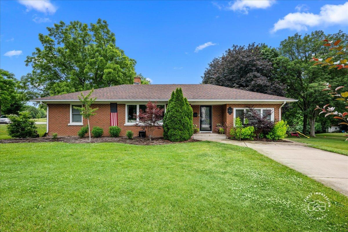 42 N 13th Ave., St. Charles, IL 60174