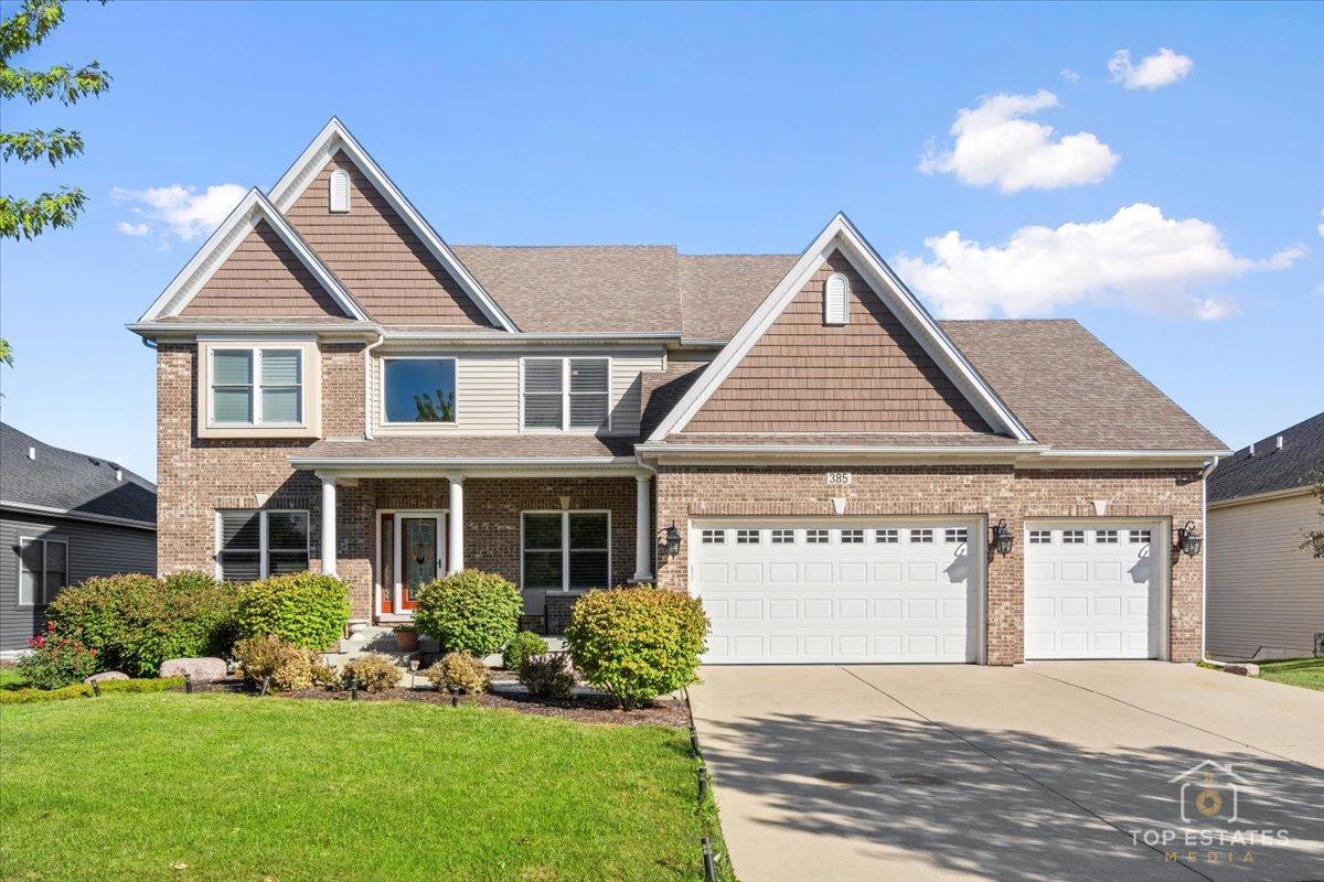 385 Andover Dr., Oswego, IL 60543