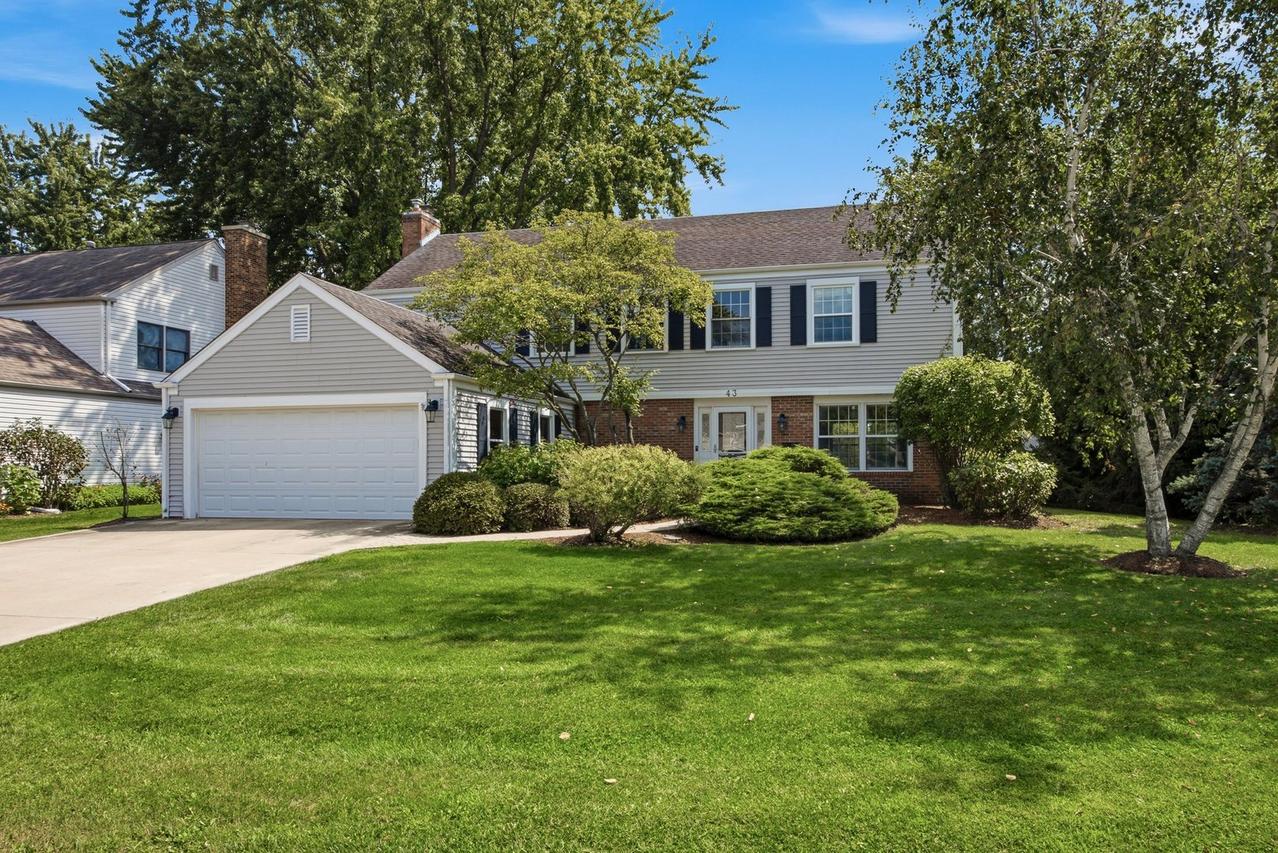 43 Dunham Pl., St. Charles, IL 60174