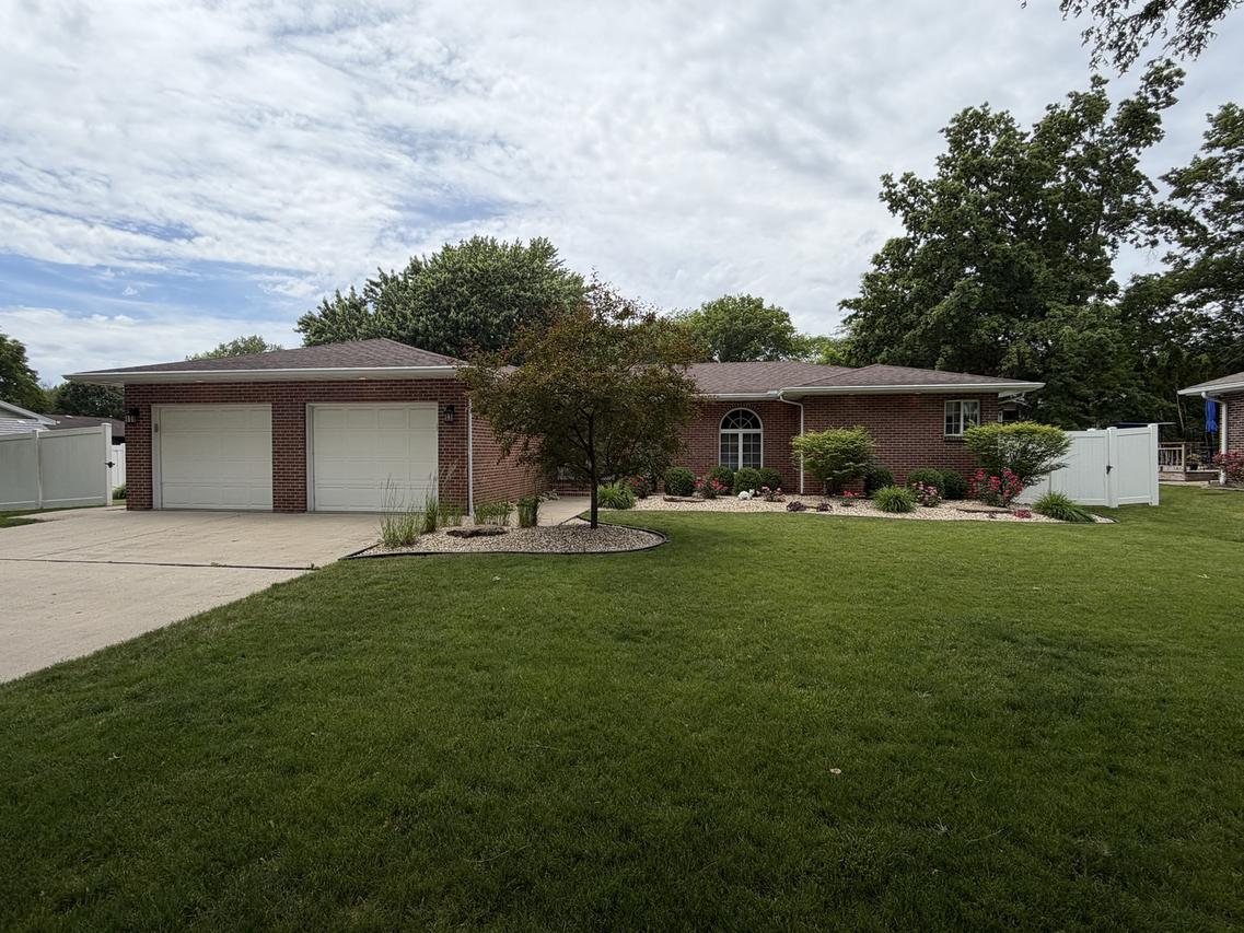 1804 Bruce St., Morris, IL 60450