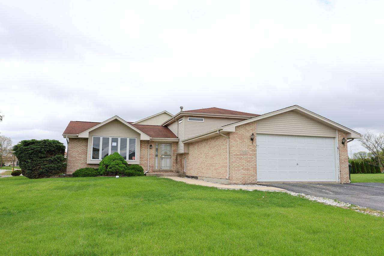 5011 Fairoaks Ct., Country Club Hills, IL 60478