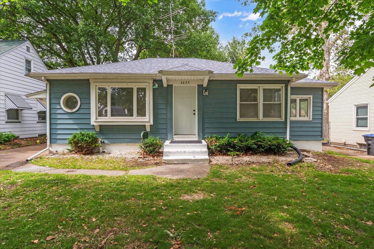 3823 28th Ave., Rock Island, IL 61201