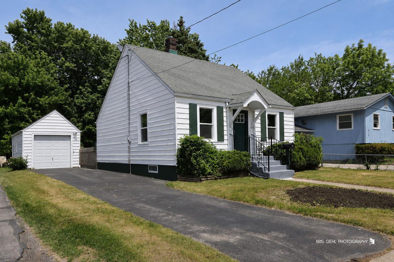 615 Park St., Woodstock, IL 60098