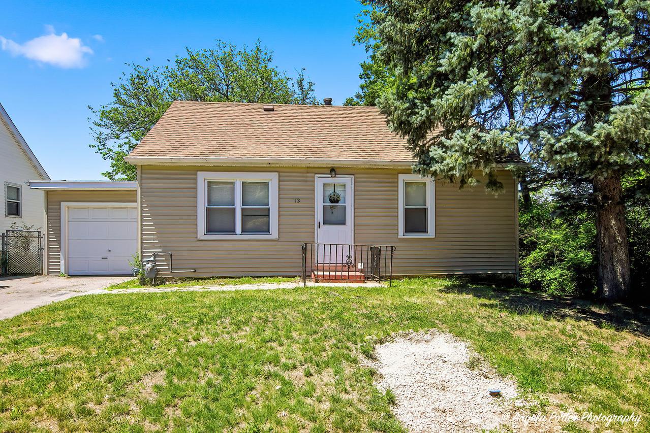 12 Arlington Ln., Fox Lake, IL 60020
