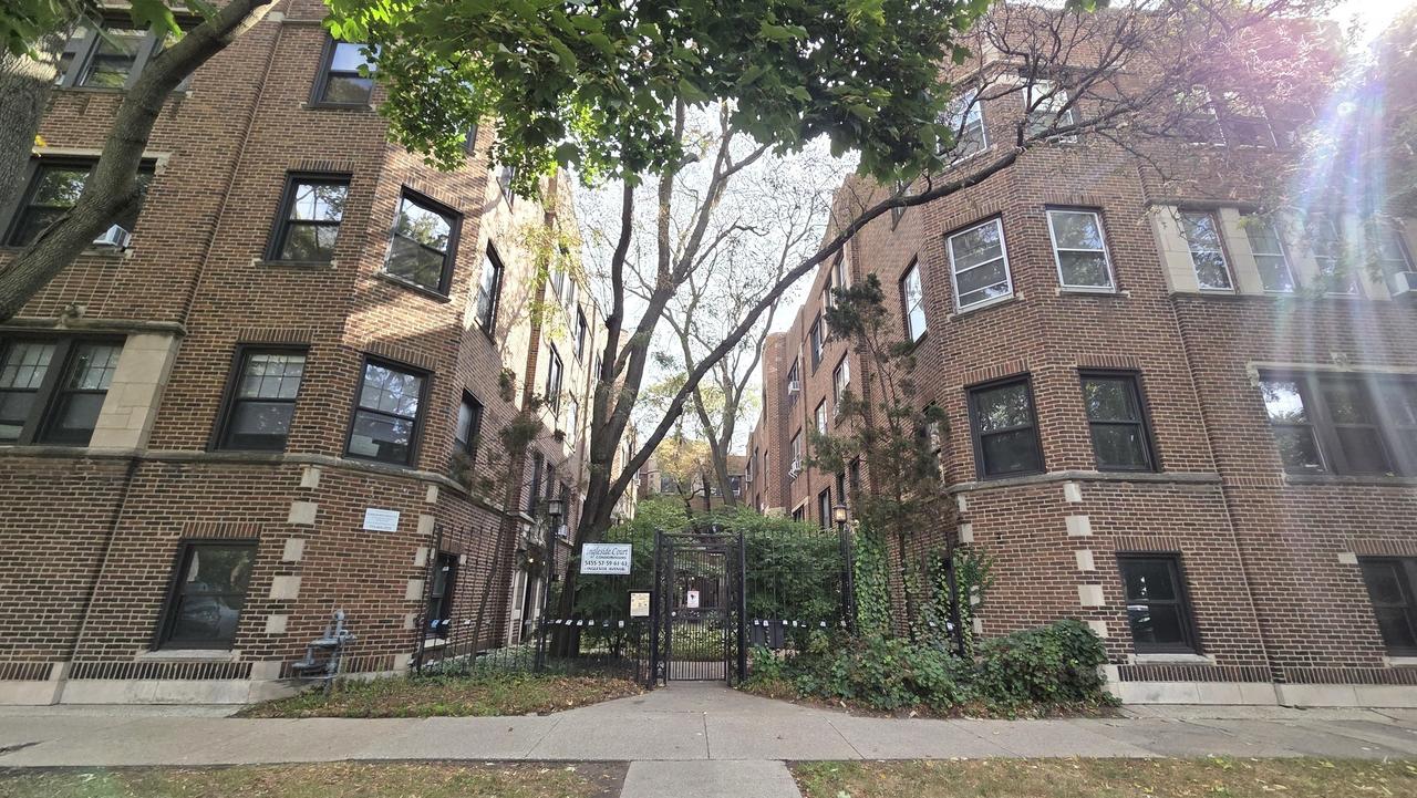 5457 S Ingleside Ave. #1E, Chicago, IL 60615
