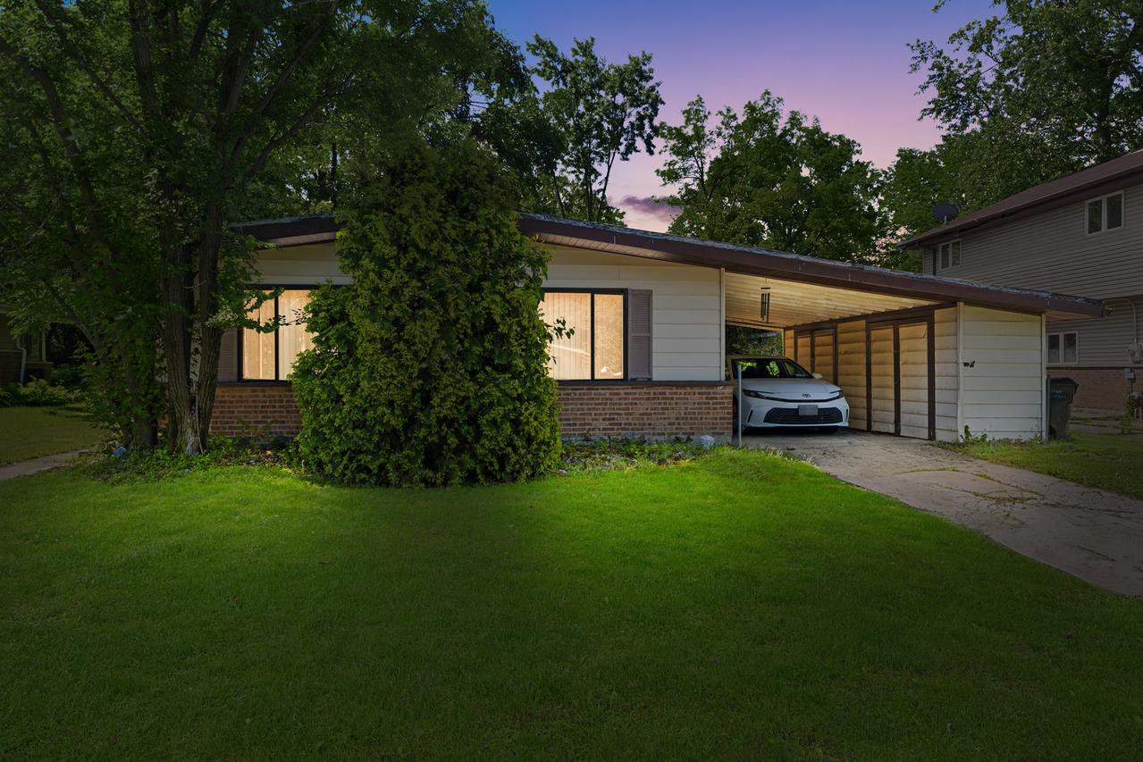 329 Somonauk St., Park Forest, IL 60466