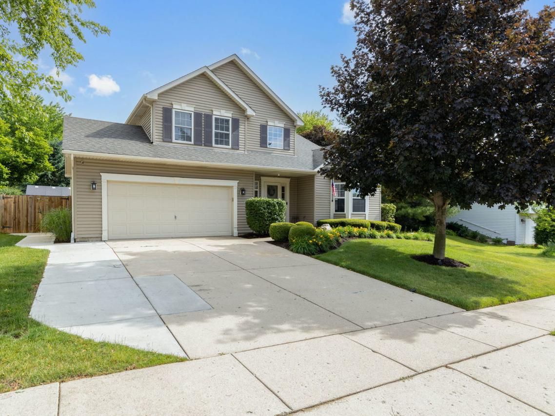 4716 Oregon Tr., Mchenry, IL 60050